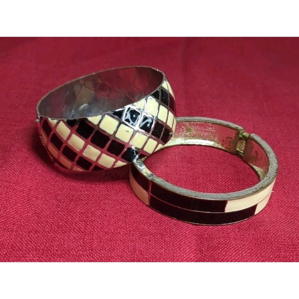 Vintage Set Of Metal Hinged Bangle Bracelets Ivory/Black Geometric Enamel Design